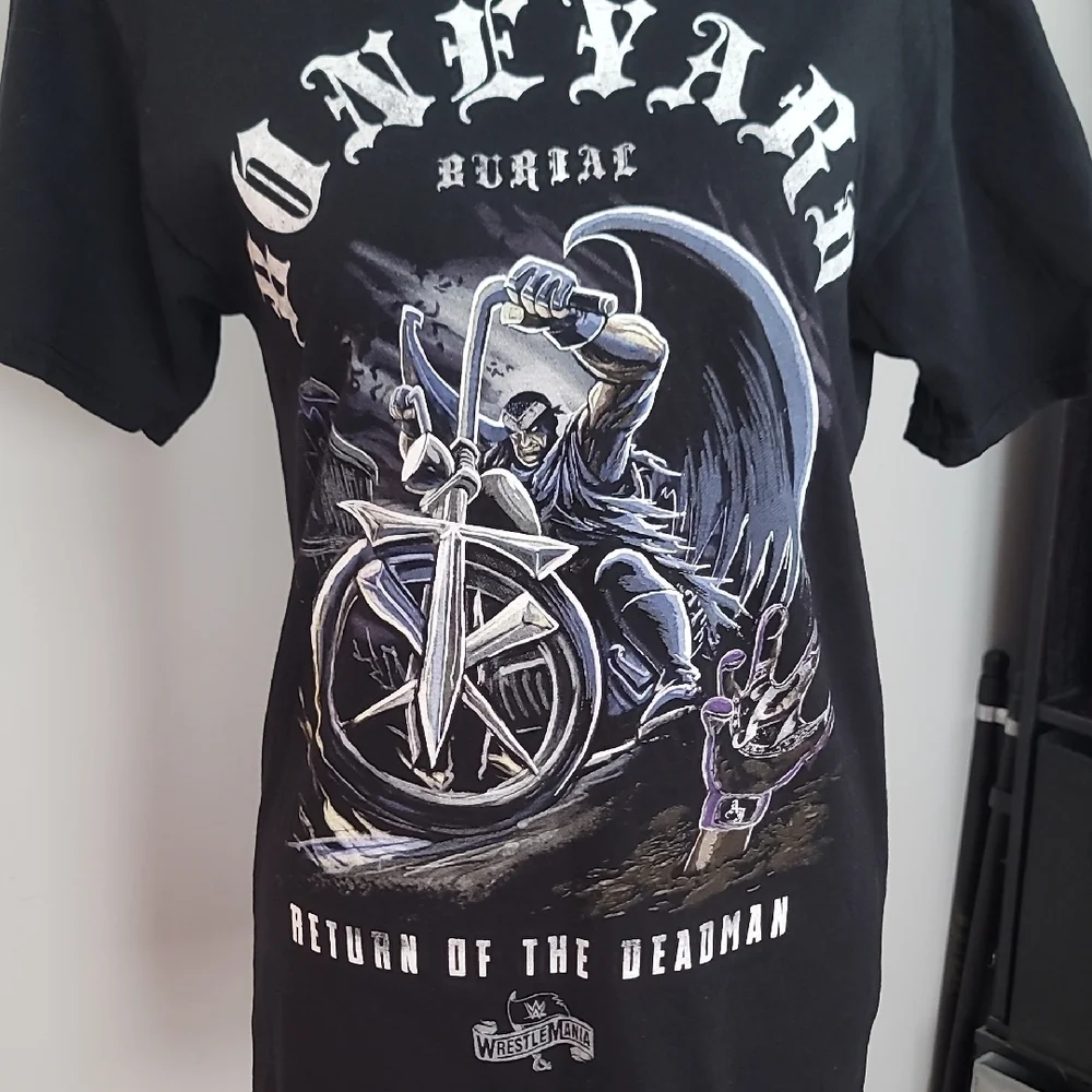 WWE Black Graphic Tee - Return of the Deadman - Picture 5 of 8